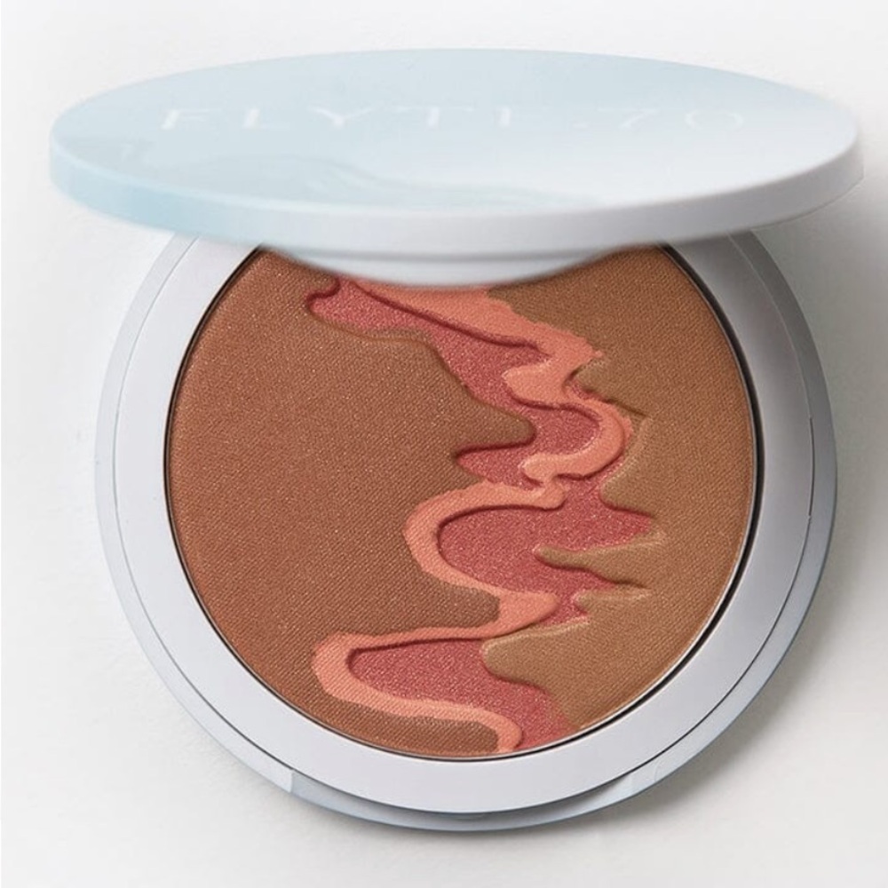 Flyte 70 ColorBack Burnished Bronze in Vacation
Mid-tone flushed sunkissed combo